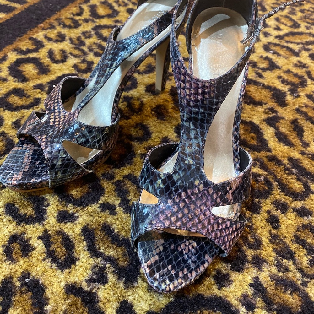 Multicolor leather snake embossed heels 🔥